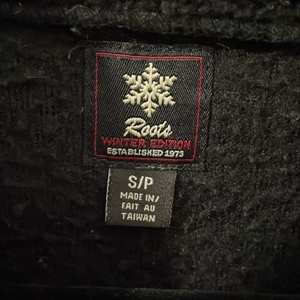 Roots 1/4 Zip Black with Red & White Stripe "Teddy" Fleece Pullover Woman's S - Picture 3 of 6